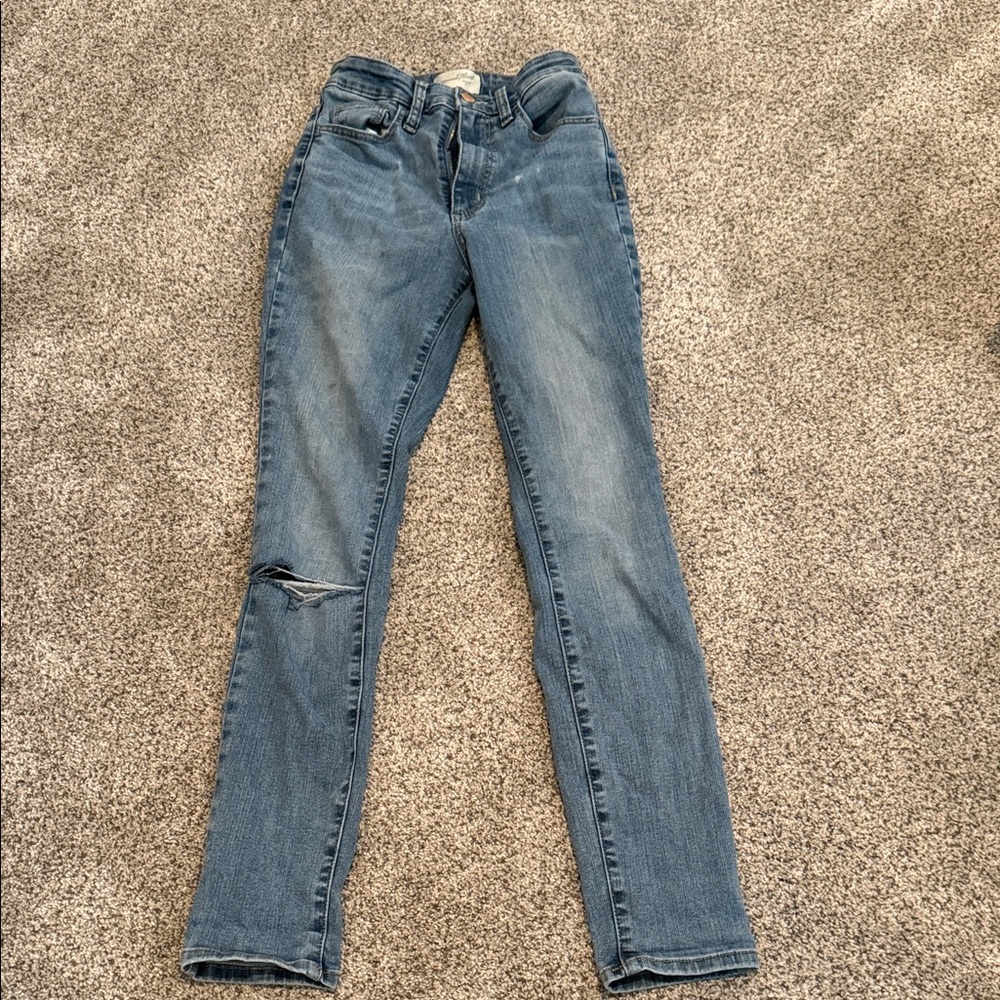 Universal Thread Light Blue Skinny Jeans